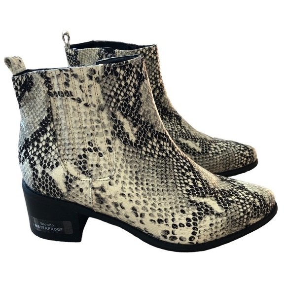 Blondo Waterproof Leather Snakeskin Print Ankle Boot 7 NWT - Picture 1 of 16
